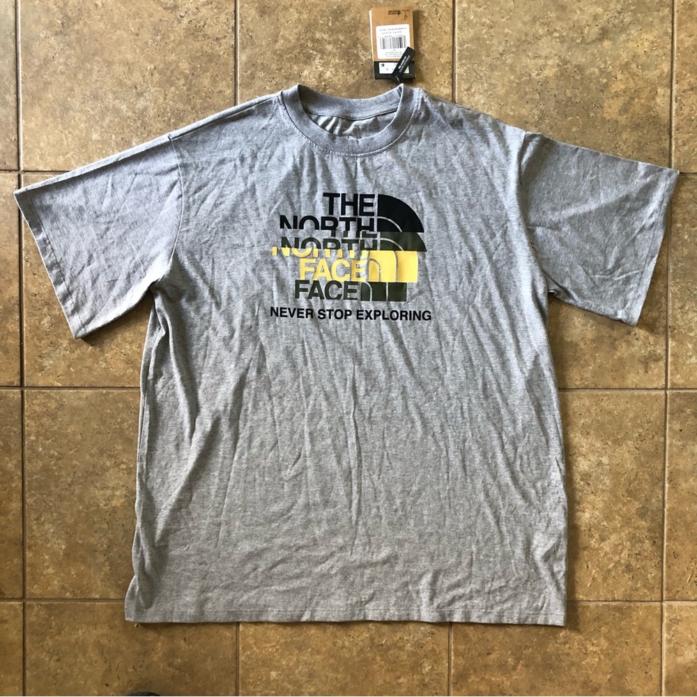 The North Face Gray Short Sleeve Tee Casual Comfort NWT